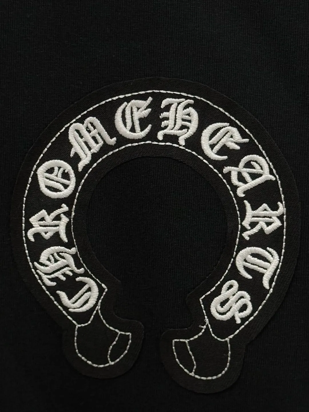 🅿️200 [High quality] Chrome hearts ss25 new first release latest short-sleeved round neck t-shirt, high-end customization, avant-garde and fashionable design! The front and rear panels of the brand logo are designed with heavy craftsmanship of burnt appliqué, ten rivets and one hundred thousand needle embroidery. High-end customized 280g fabric. Soft to the touch. Comfortable to wear. Exquisite stitching. Fine workmanship. The upper body effect is incomparably handsome! Same style for men and women, color: white, black size: S to xL